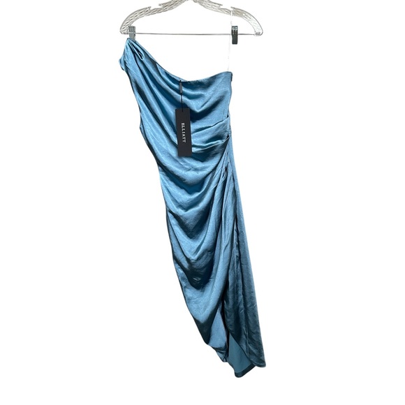 NWT Elliatt One Shoulder Pleated Cassini Hi-Low Satin Midi Dress in Blue XS - Picture 5 of 7